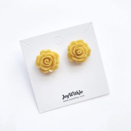 vintage-inspired-yellow-rose-earrings-3g