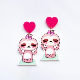 susie-the-cute-sloth-earrings-1