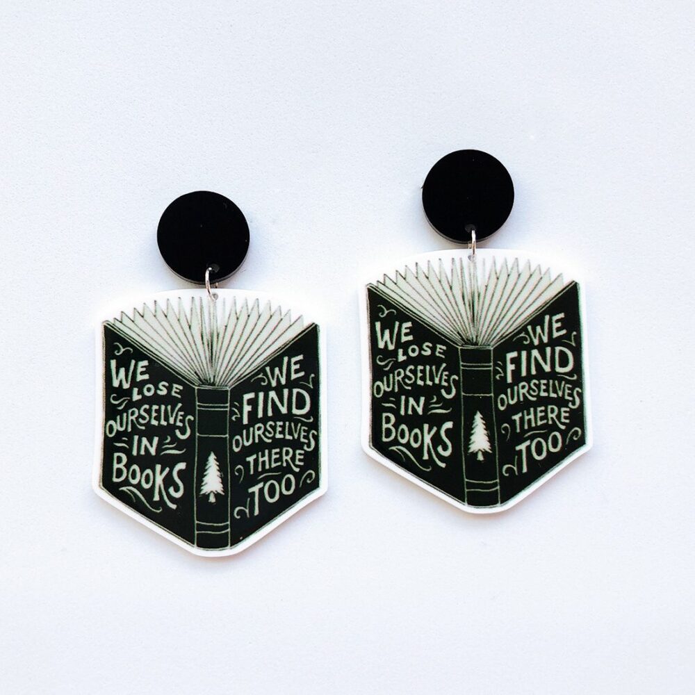 we-lose-ourselves-in-books-earrings-1
