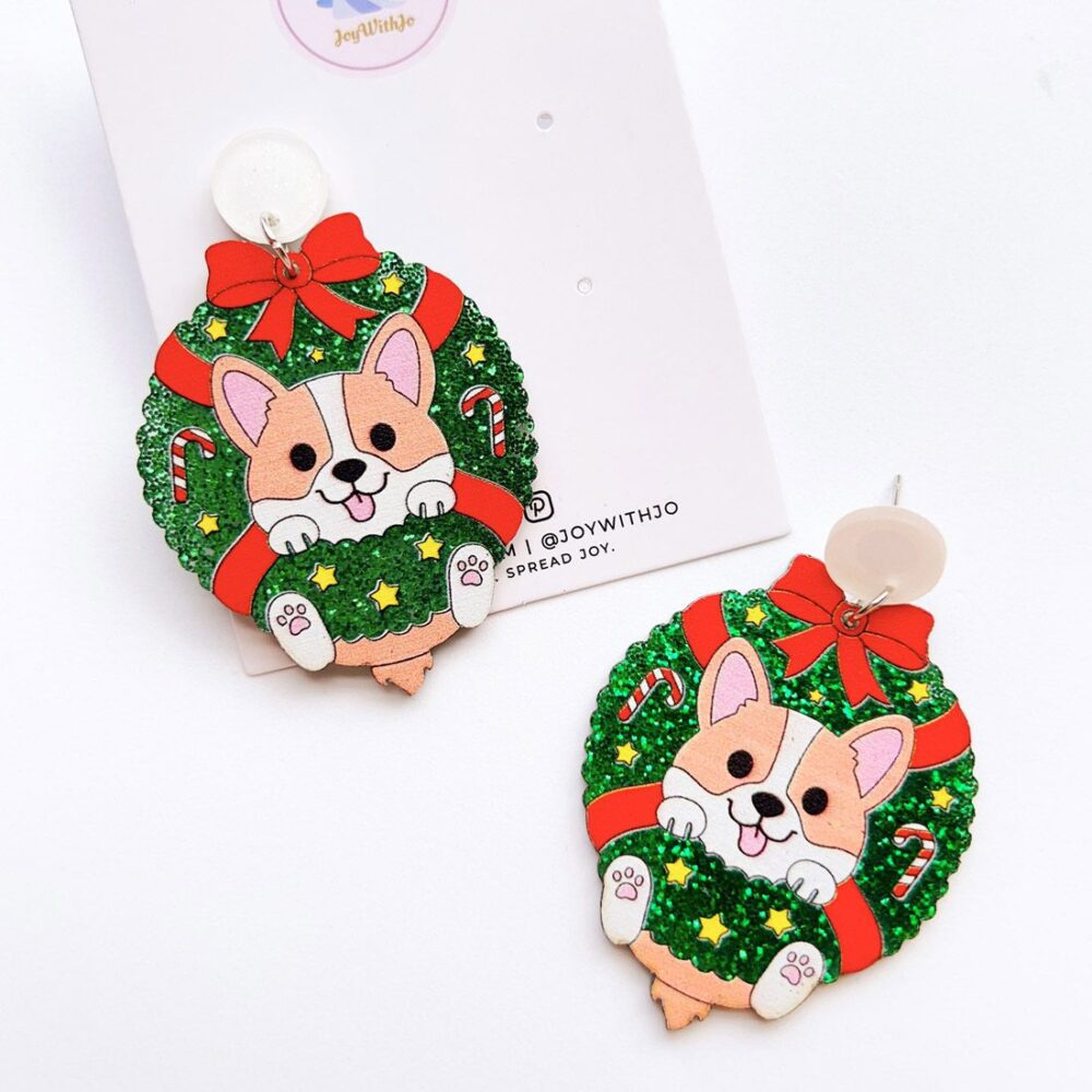 cute-dog-in-wreath-christmas-earrings-2