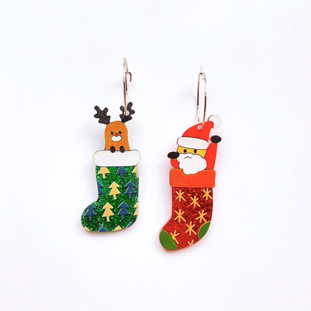 cute-santa-and-rudolph-christmas-earrings-1
