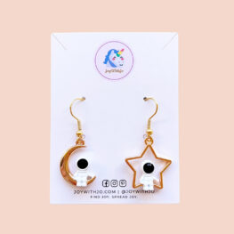 reach-for-the-stars-cute-astronaut-science-week-earrings