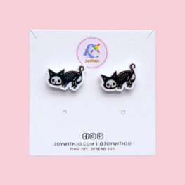 cute-black-and-white-cat-stud-earrings-halloween-earrings