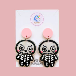 cute-black-and-white-skeleton-acrylic-earrings-halloween-earrings