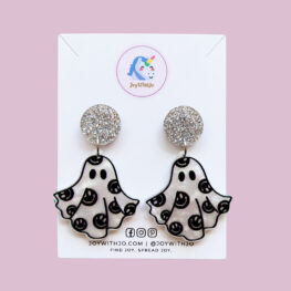 cute-smiley-face-ghost-acrylic-earrings-halloween-earrings