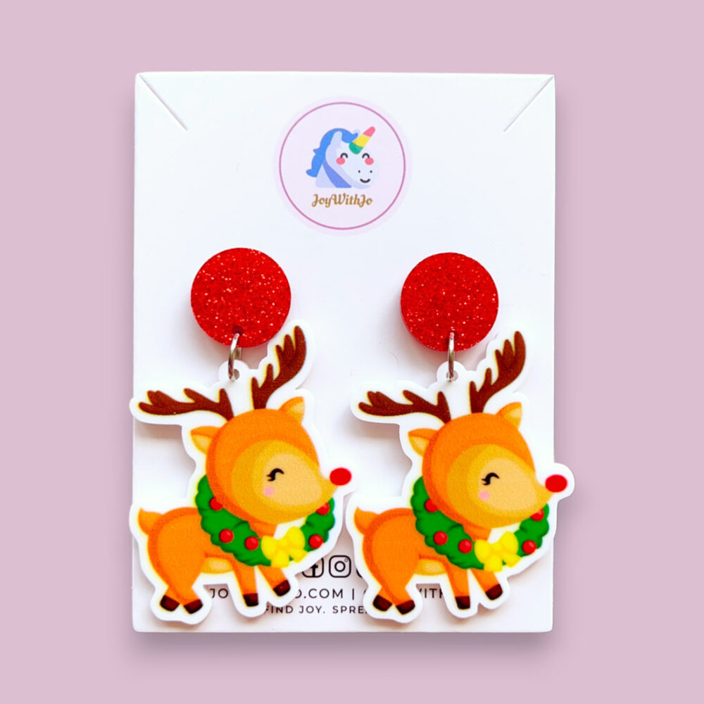 cute-rudolph-with-wreath-christmas-earrings