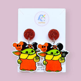 too-cute-baby-yoda-grogu-halloween-earrings