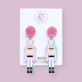 pink-toy-soldier-nutcracker-christmas-earrings
