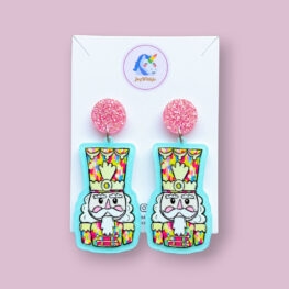 cute-glitter-acrylic-nutcracker-christmas-earrings